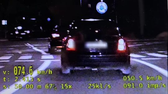 Niebezpieczna jazda w Suwałkach. Wszystko nagrał policyjny wideorejestrator