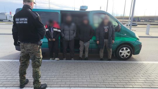 Nielegalne przekroczenie granicy polsko-litewskiej. Straż Graniczna zatrzymała czterech cudzoziemców
