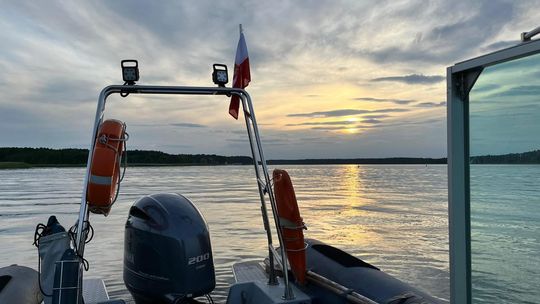 🚤 Nietrzeźwy i bez patentu na łódce – interwencja wodniaków z Augustowa