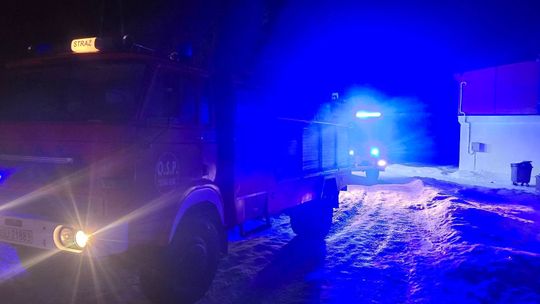 Nocna interwencja strażaków w Kukowie-Folwarku. Zalane mieszkanie po pęknięciu rury Nocna interwencja strażaków w Kukowie-Folwarku. Zalane mieszkanie po pęknięciu rury