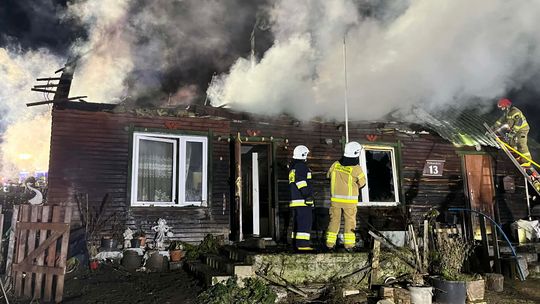 Nocny pożar domu w Pobondziu