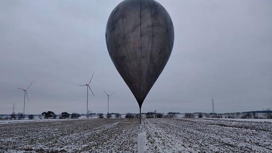 Nocny przemyt papierosów balonami udaremniony przez Straż Graniczną Nocny przemyt papierosów balonami udaremniony przez Straż Graniczną