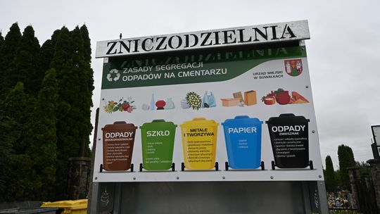 Nowa zniczodzielnia w Suwałkach. Jest też czerwony pojemnik na elektroodpady