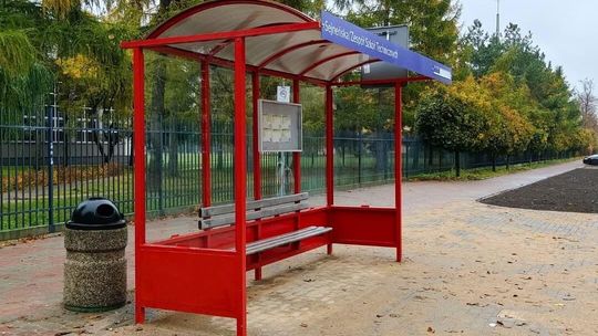 Nowe wiaty przystankowe na ulicy Sejneńskiej – większy komfort dla pasażerów