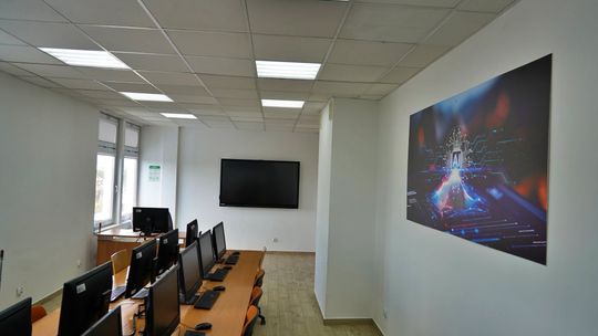 Nowoczesne sale i ponad 30 monitorów. PUZ w Suwałkach rozwija bazę dydaktyczną