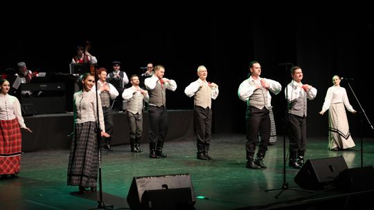 Noworoczny koncert Zespołu Pieśni i Tańca „Suwalszczyzna” – barwna inauguracja roku jubileuszowego