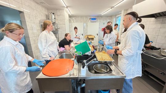 Od regionalnych smaków po nowoczesną logistykę. Studenci zdobywali praktyczne doświadczenie w terenie