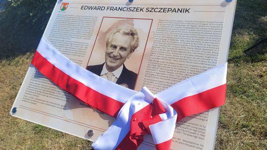 Odsłonięcie tablicy prof. Edwarda Franciszka Szczepanika