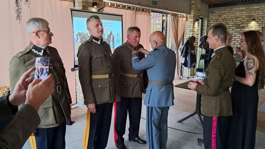 🏆 Organizatorzy XXV Pikniku Kawaleryjskiego w Suwałkach uhonorowani