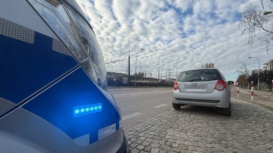 Pijany kierowca, włamanie i narkotyki. Policja zatrzymała pięciu mężczyzn