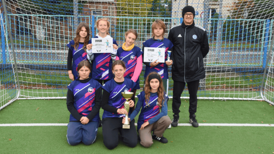 ⚽ Piłkarki z SP4 triumfują w Mistrzostwach Suwałk! 🏆