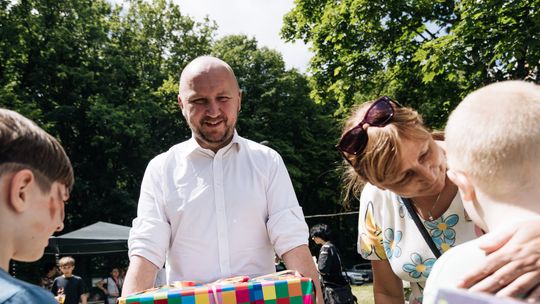 Pizza, prezenty i wspólna zabawa. Dzień Dziecka w placówkach opiekuńczo-wychowawczych