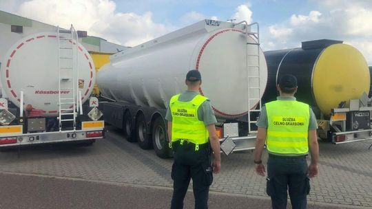 🚨 Podlascy funkcjonariusze SCS ujawnili nielegalny transport oleju napędowego