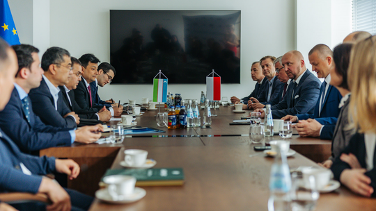 Podlascy przedsiębiorcy szukają nowych rynków. Spotkanie z ambasadorem Uzbekistanu w Białymstoku Podlascy przedsiębiorcy szukają nowych rynków. Spotkanie z ambasadorem Uzbekistanu w Białymstoku