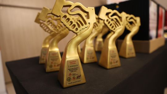 Podlaska Gala Wolontariatu 2025 – święto dobroczynności i społecznego zaangażowania 💙🤝 Podlaska Gala Wolontariatu 2025 – święto dobroczynności i społecznego zaangażowania 💙🤝