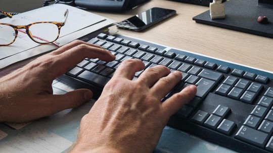 Podlaska KAS odzyskała 711 tys. zł. Spółka zawyżyła koszty o blisko 12,5 mln zł