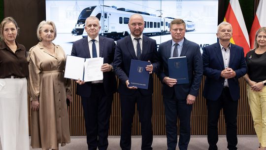 Podlaskie stawia na kolej przyszłości. Region kupi pierwsze hybrydowe pociągi