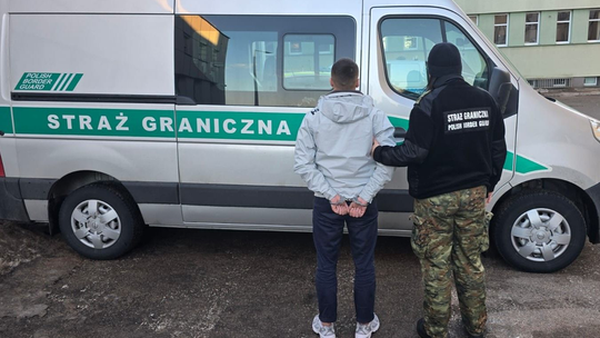 Podrobiony dokument, kokaina i gotówka Podrobiony dokument, kokaina i gotówka