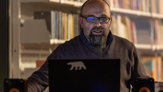 Podróże bliskie i dalekie – spotkanie z Piotrem Malczewskim w Płocicznie