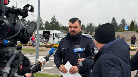 Policjanci będą czuwać nad bezpieczeństwem podczas Wszystkich Świętych