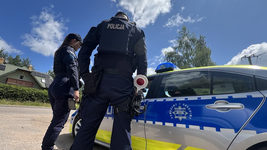 🚓 Policjanci odzyskali przywłaszczony pojazd – 42-latek usłyszał zarzuty