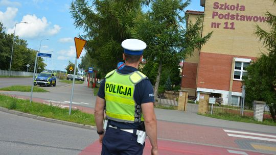 Policjanci sprawdzili drogi przy suwalskich szkołach. Wykryli nieprawidłowości w oznakowaniu