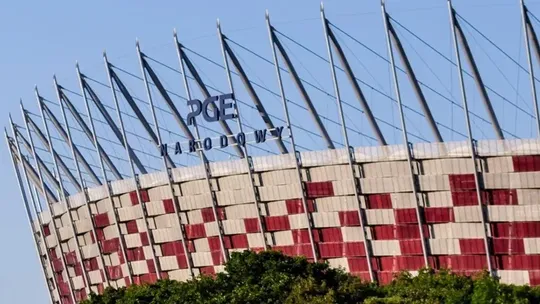 Polska rozświetli się dla inkluzji. PGE Narodowy i Hala Urania dołączają do światowej akcji „Light Up for Inclusion”
