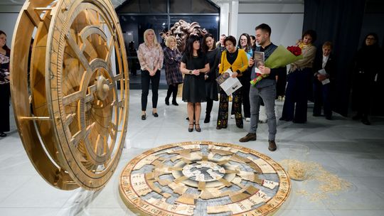 🕊️ „Pomiędzy Wiarą a Rozumem” – wyjątkowy wernisaż w Galerii Sztuki Stara Łaźnia ✨ 🕊️ „Pomiędzy Wiarą a Rozumem” – wyjątkowy wernisaż w Galerii Sztuki Stara Łaźnia ✨