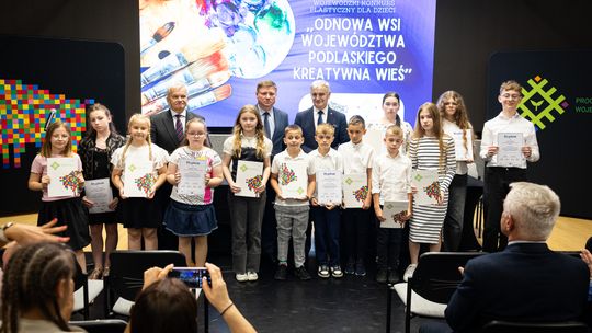 🏡 Ponad 1,6 mln zł dla podlaskich gmin. Program „Kreatywna Wieś” zmienia lokalne społeczności