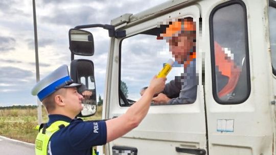 Ponad 1400 kontroli trzeźwości w Suwałkach. 8 kierowców wsiadło za kierownicę po alkoholu