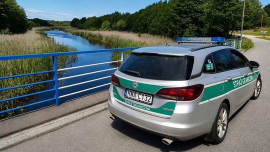 Ponad 2 promile i dożywotni zakaz. Straż Graniczna zatrzymała kierowcę Peugeota