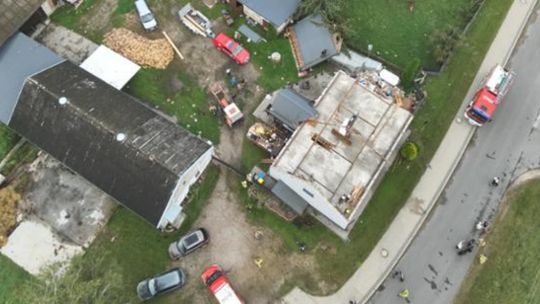 Ponad 30 interwencji po burzach w powiecie suwalskim. Strażacy walczyli ze skutkami silnego wiatru