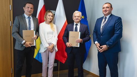 🎓 Ponad 960 tys. zł na rozwój edukacji w subregionie łomżyńskim