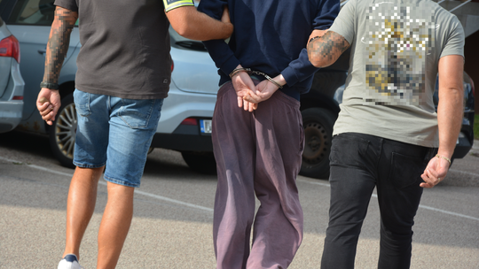 🚔 Poszukiwany ENA zatrzymany w Suwałkach – miał ponad 1,5 kg narkotyków