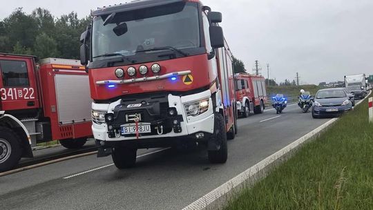 🔥 Pożar przyczepy na S61! Błyskawiczna akcja strażaków i policji pod Dębniakiem