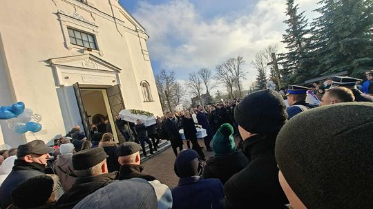 😢 Pożegnanie Ireny Rupińskiej i jej wnuczka Bogusia. Szumowo pogrążone w żałobie