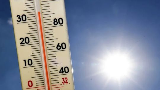 Praca podczas upałów. Od 2027 roku nowe obowiązki dla pracodawców i limity temperatur