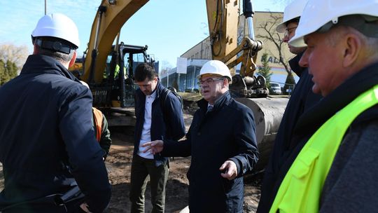 Prezydent na placu budowy. Kanalizacja deszczowa ma rozwiązać problem podtopień