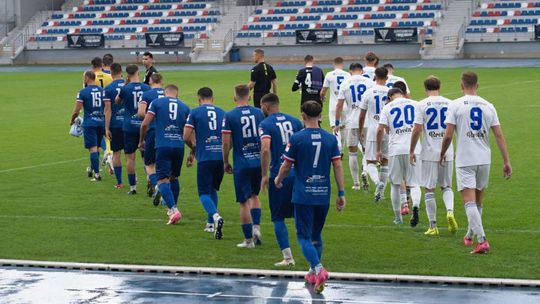 ⚽ Przegrana w Radomiu zatrzymała Wigry. W sobotę szansa na rehabilitację z GKS Wikielec