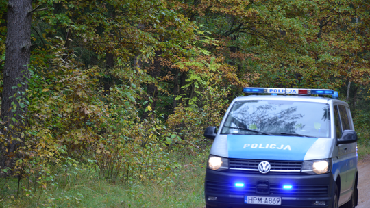 💳 Przywłaszczył kartę płatniczą i zapłacił nią siedem razy – 17-latek zatrzymany przez suwalskich policjantów 💳 Przywłaszczył kartę płatniczą i zapłacił nią siedem razy – 17-latek zatrzymany przez suwalskich policjantów