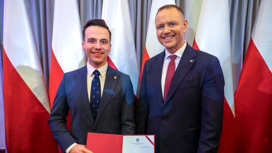 Radny z Suwałk w Radzie przy Prezydencie RP. Powołanie podczas kongresu w Mikołajkach 🇵🇱 Radny z Suwałk w Radzie przy Prezydencie RP. Powołanie podczas kongresu w Mikołajkach 🇵🇱