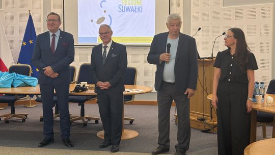 Seniorzy z Łap odwiedzili Suwałki. Rozmawiali o życiu seniorów i aktywności