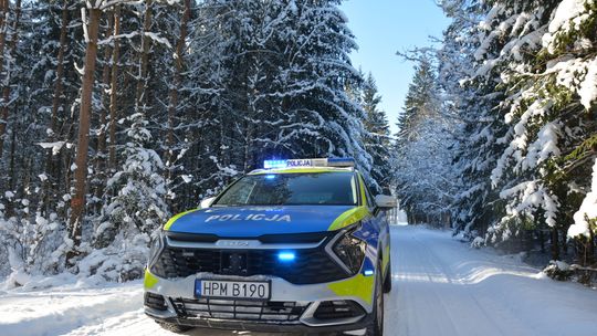 🚔 Skazany na 8 miesięcy więzienia. Pijany kierowca z czterema zakazami wjechał do rowu