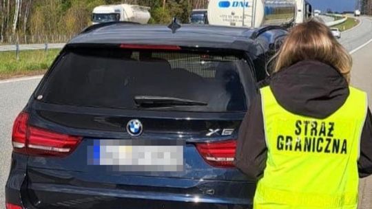 Skradzione BMW odzyskane przy granicy z Litwą
