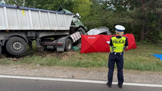 Śmiertelny wypadek na DK19. Droga zablokowana po czołowym zderzeniu