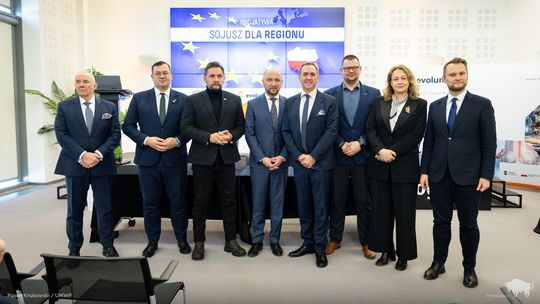 „Sojusz dla Regionu” – Podlaskie wzmacnia przemysł obronny i technologie bezpieczeństwa „Sojusz dla Regionu” – Podlaskie wzmacnia przemysł obronny i technologie bezpieczeństwa