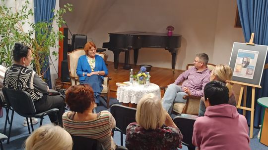 📚 Spotkanie autorskie z Grzegorzem Pulem w suwalskiej bibliotece – o sztuce łowienia wspomnień i poszukiwaniu siebie ✍️