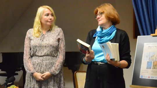 Spotkanie z Martą Nowik w bibliotece. Pisarka opowiedziała o swoich książkach i planach wydawniczych