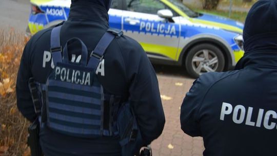 Spowodował kolizję, a potem wyzywał policjantów. Suwalczanin spędził noc w celi