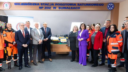 Sprzęt wart ponad 4,7 mln zł trafił do suwalskiego szpitala i pogotowia Sprzęt wart ponad 4,7 mln zł trafił do suwalskiego szpitala i pogotowia